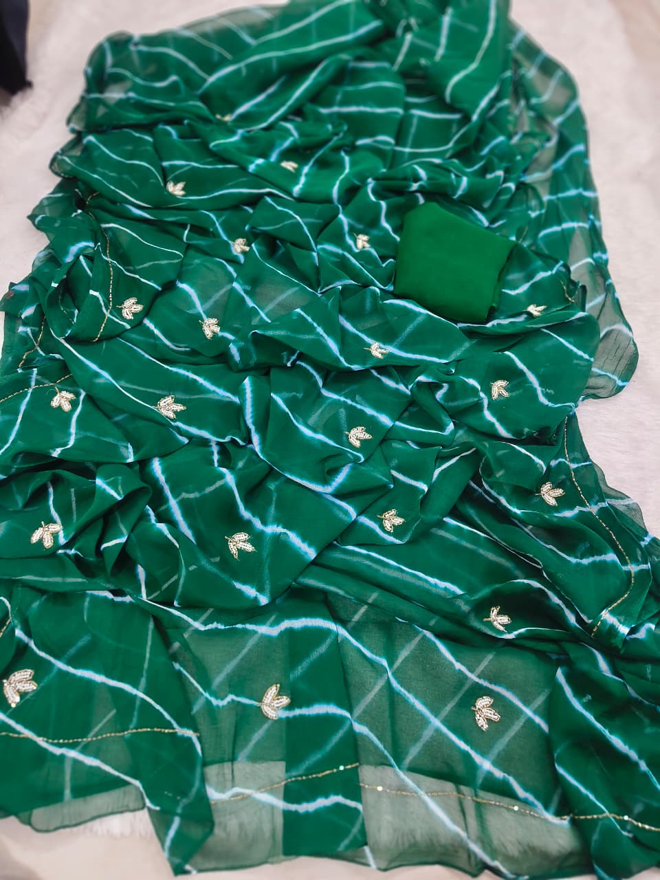 Chiffon lehriya leaf buttis handwork saree