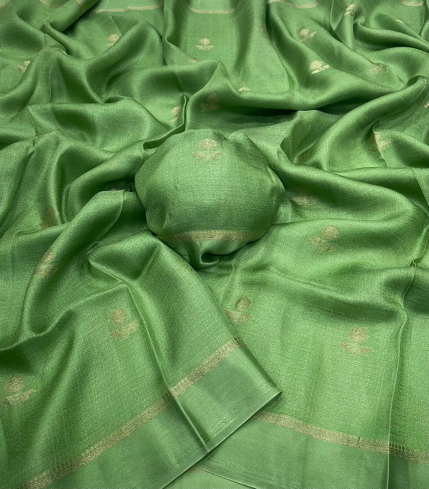 Jute silk viscose leaf pattern saree