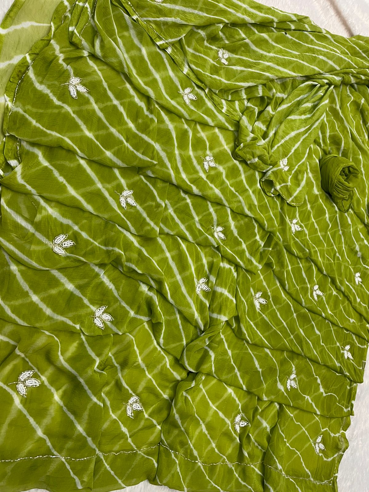 Chiffon lehriya leaf buttis handwork saree