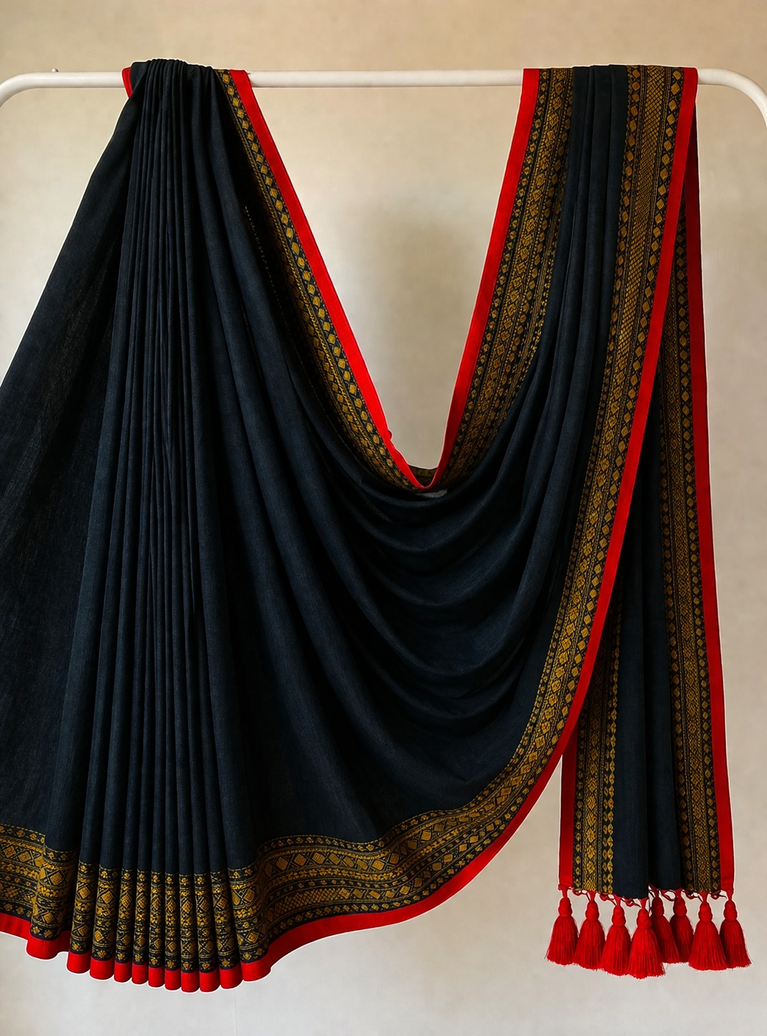 Mul cotton 120 courier zari boarder saree