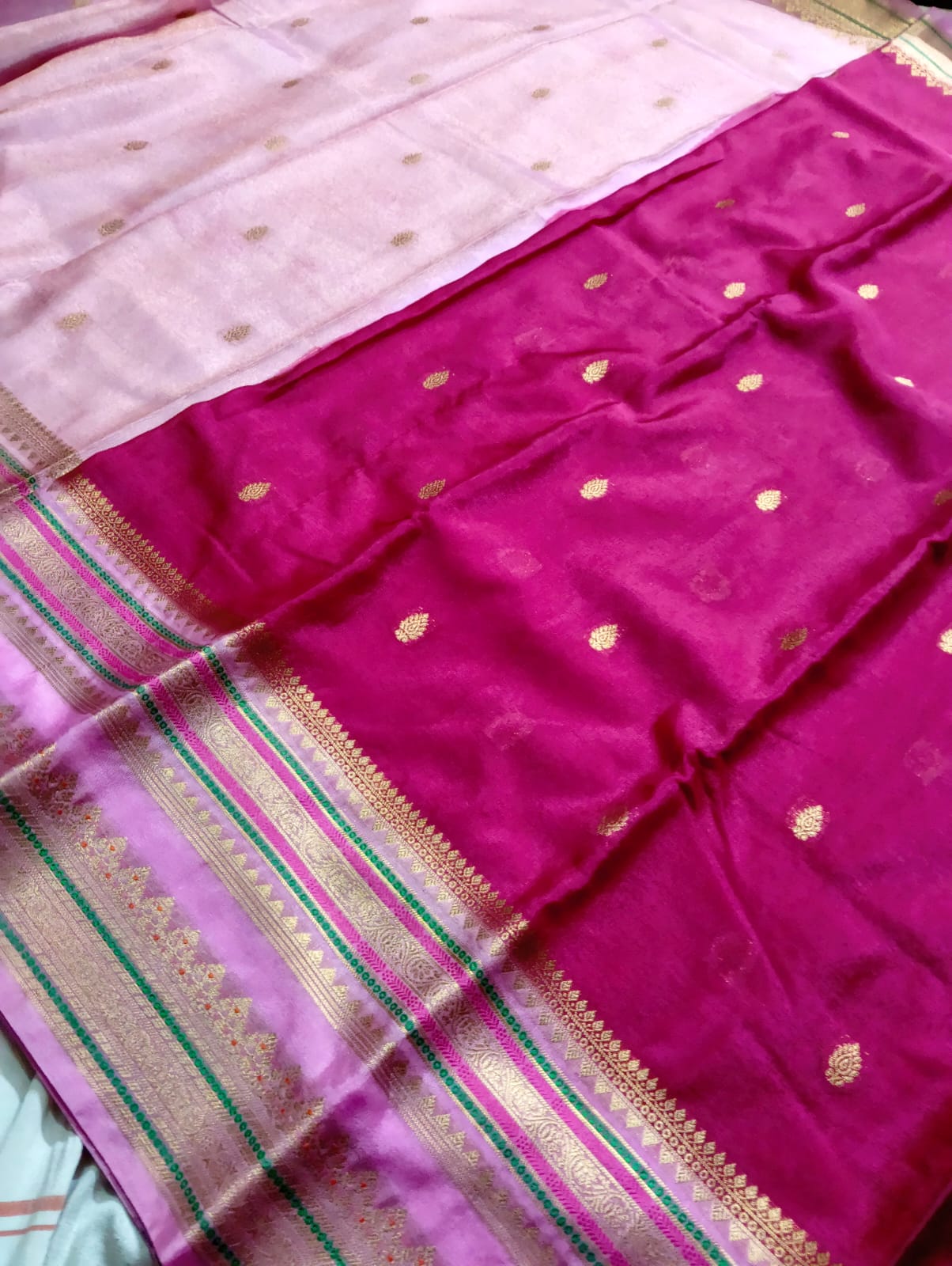 Banarasi soft katan silk contrast boarder saree