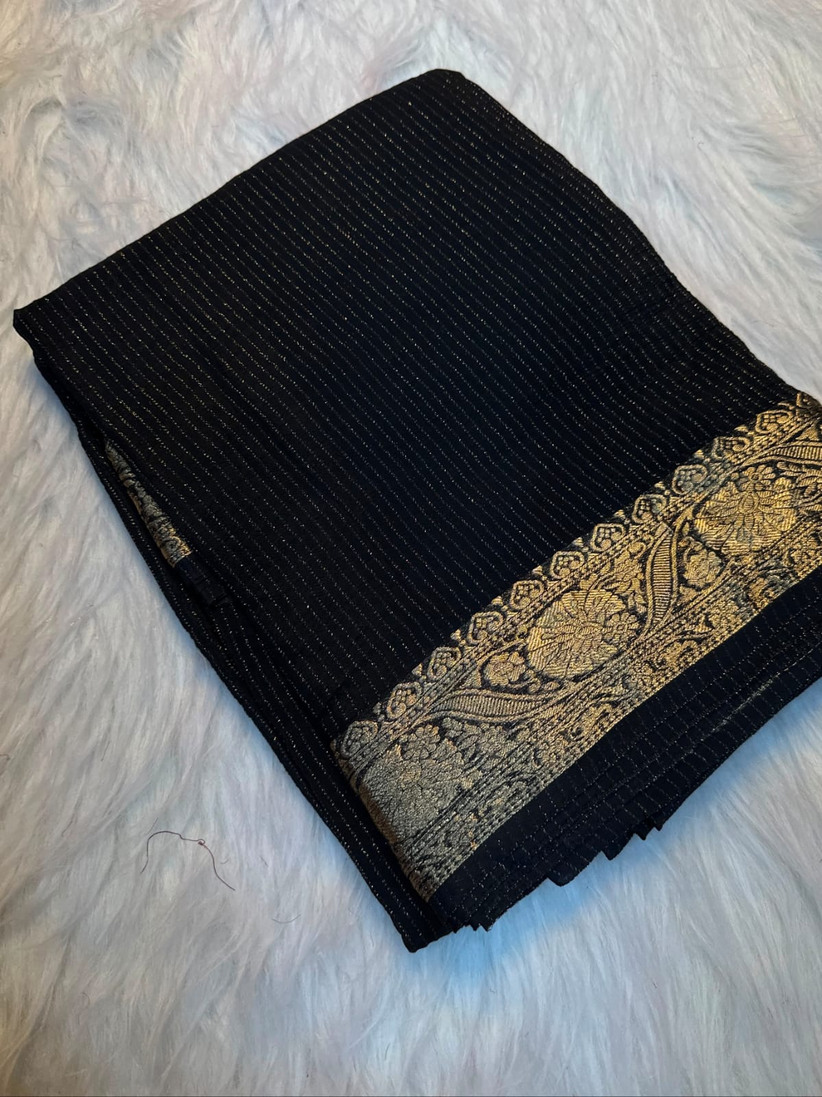 Pure chinnon flower jacquard zari saree