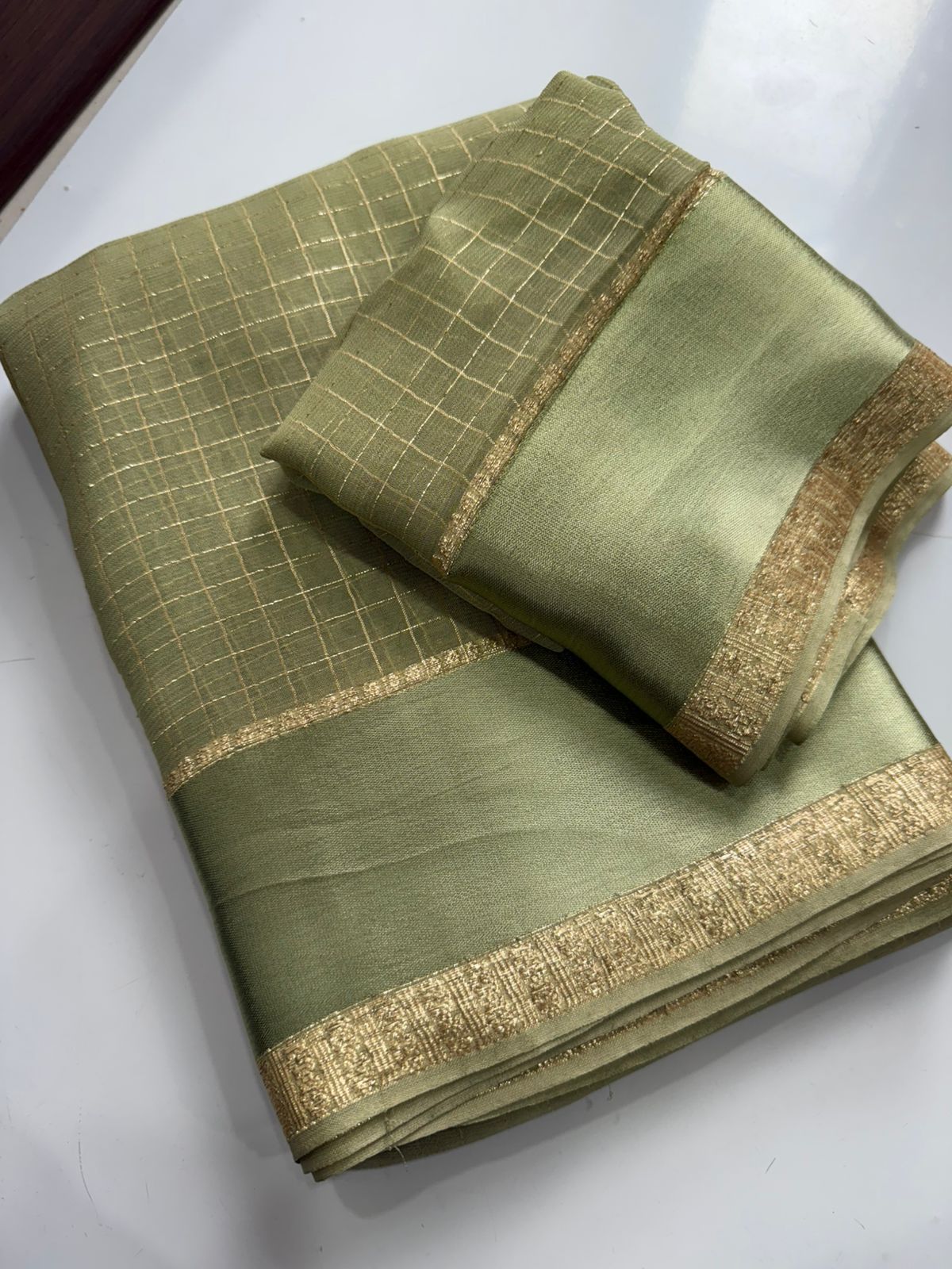 Viscose georgette vintage checks saree