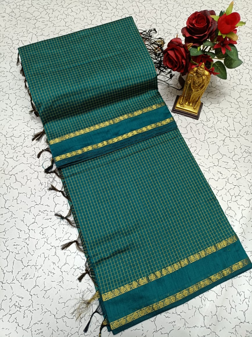Kalyani Vintage Checked gap boarder saree