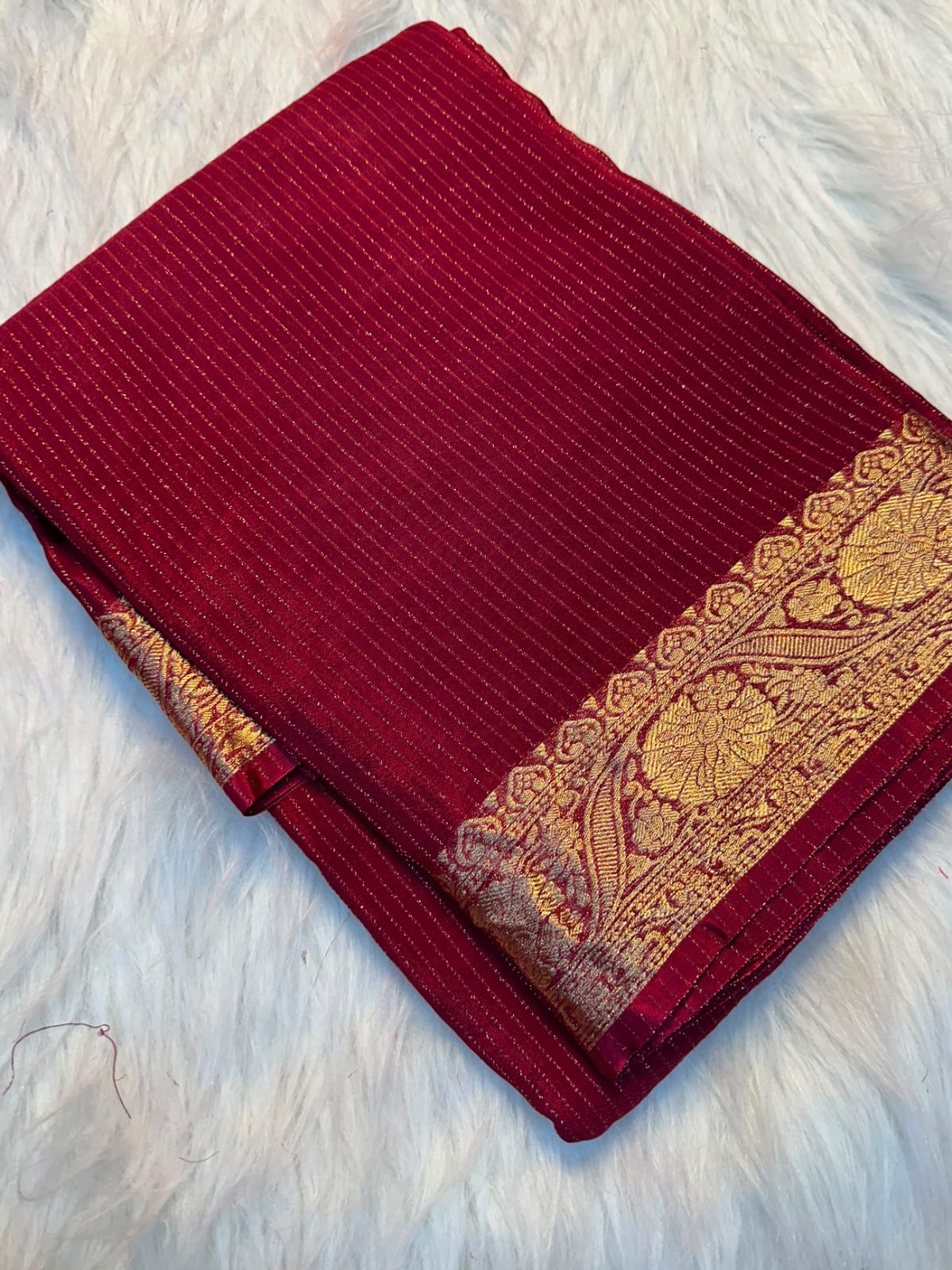 Pure chinnon flower jacquard zari saree