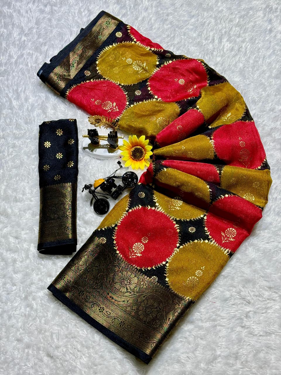 Marshmallow Matte Georgette Rangkat Saree