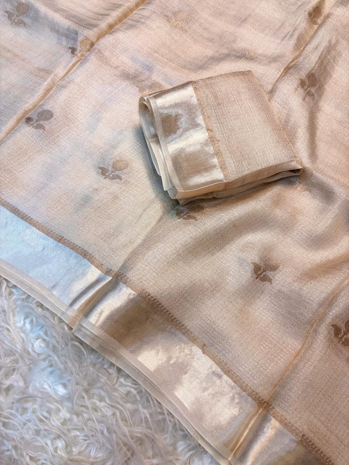 Jute silk viscose leaf pattern saree