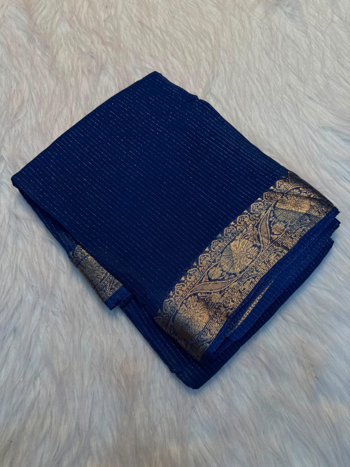Pure chinnon flower jacquard zari saree