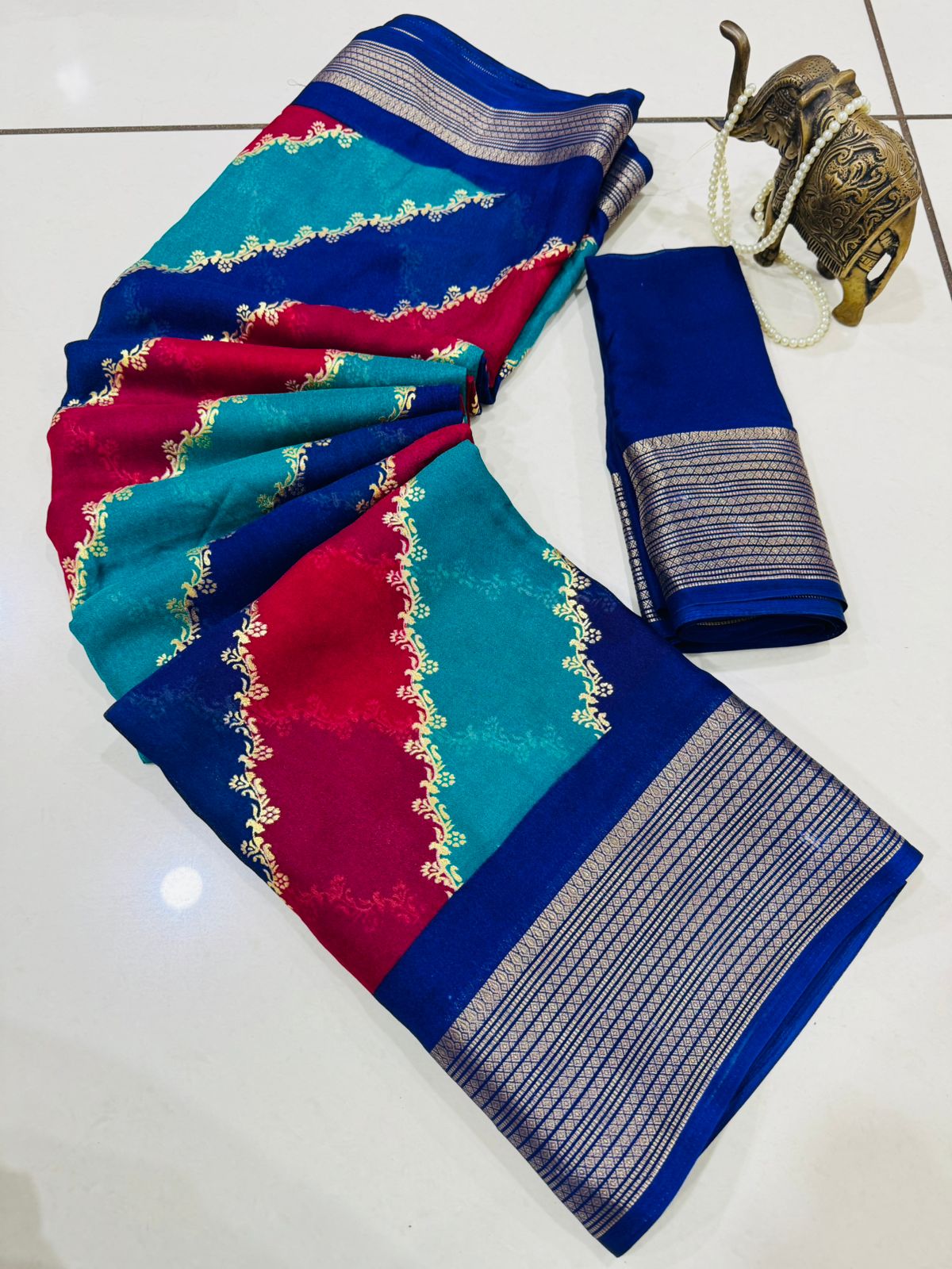 Marshmallow Matte Georgette Rangkat Saree