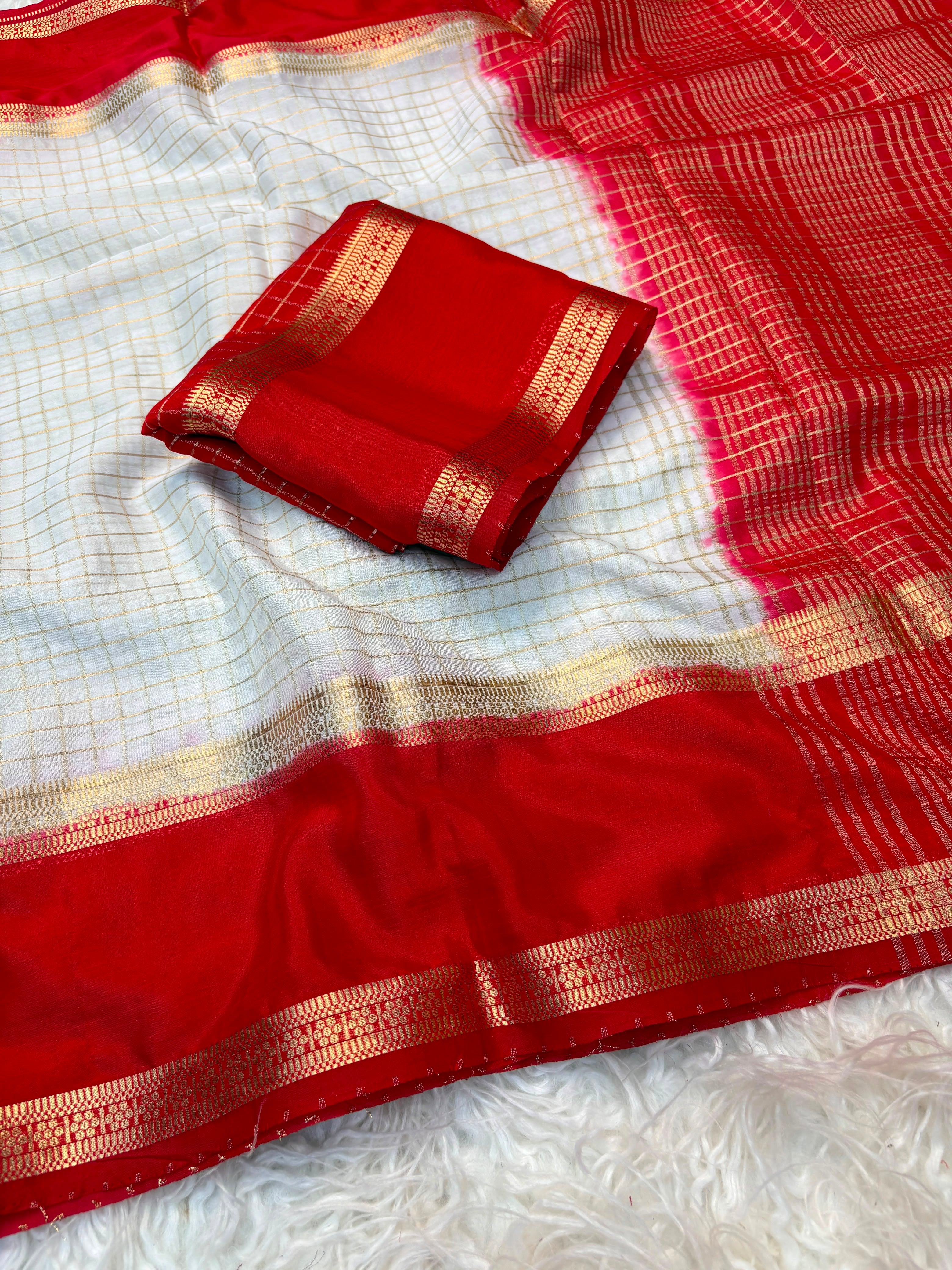 Chinnon weaving check saree with bentex boarder