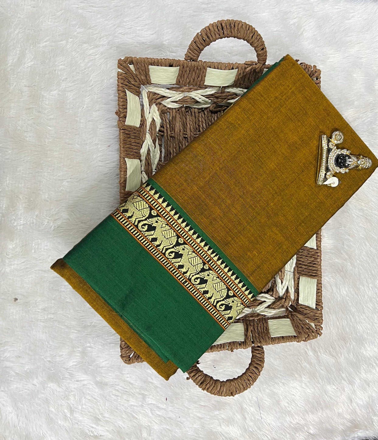 Narayanpeta Mercerised Cotton elephant gap boarder