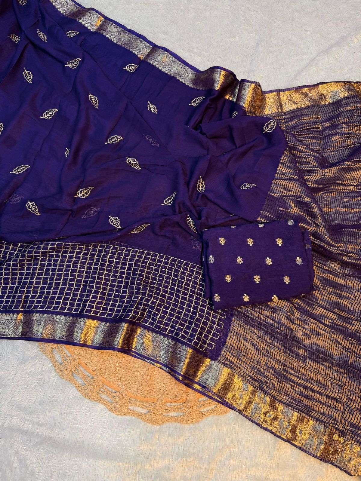 Pure Viscose georgette semi chex chitti pallu saree