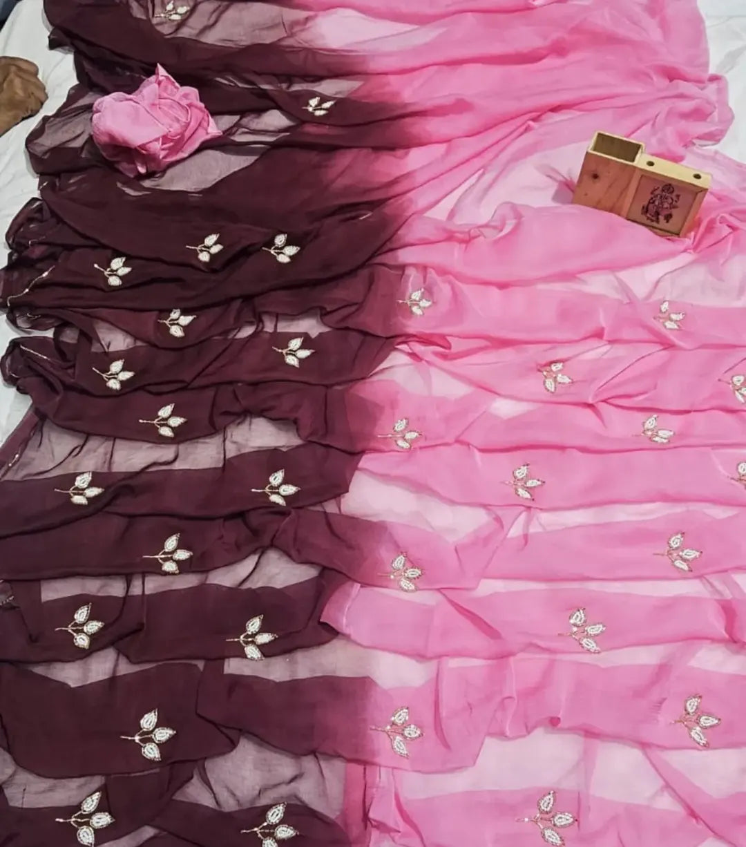 Chiffon leaf pattern dual shade saree