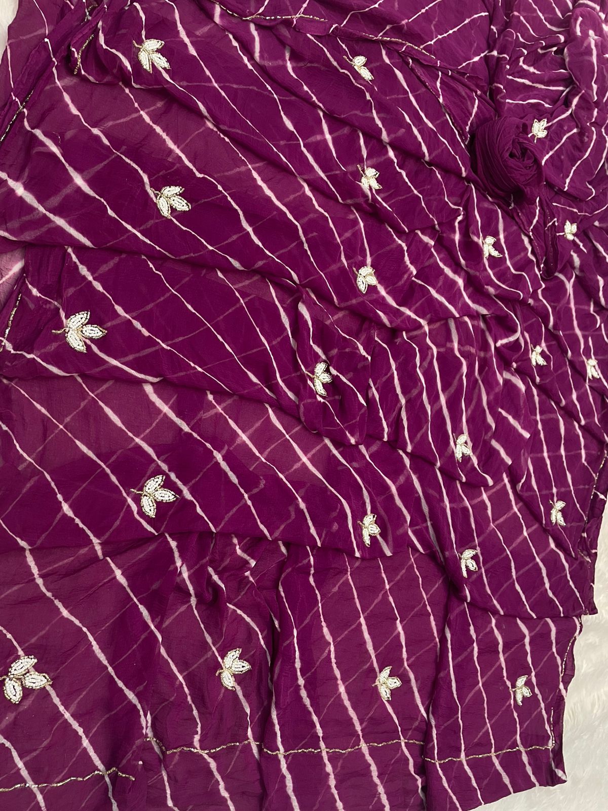 Chiffon lehriya leaf buttis handwork saree