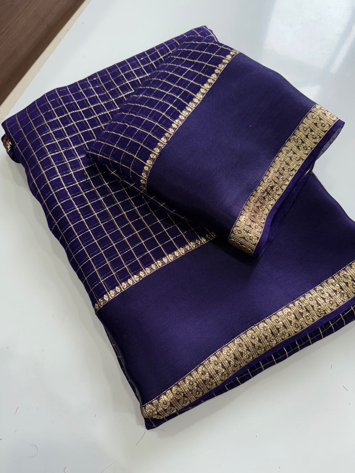 Viscose georgette vintage checks saree