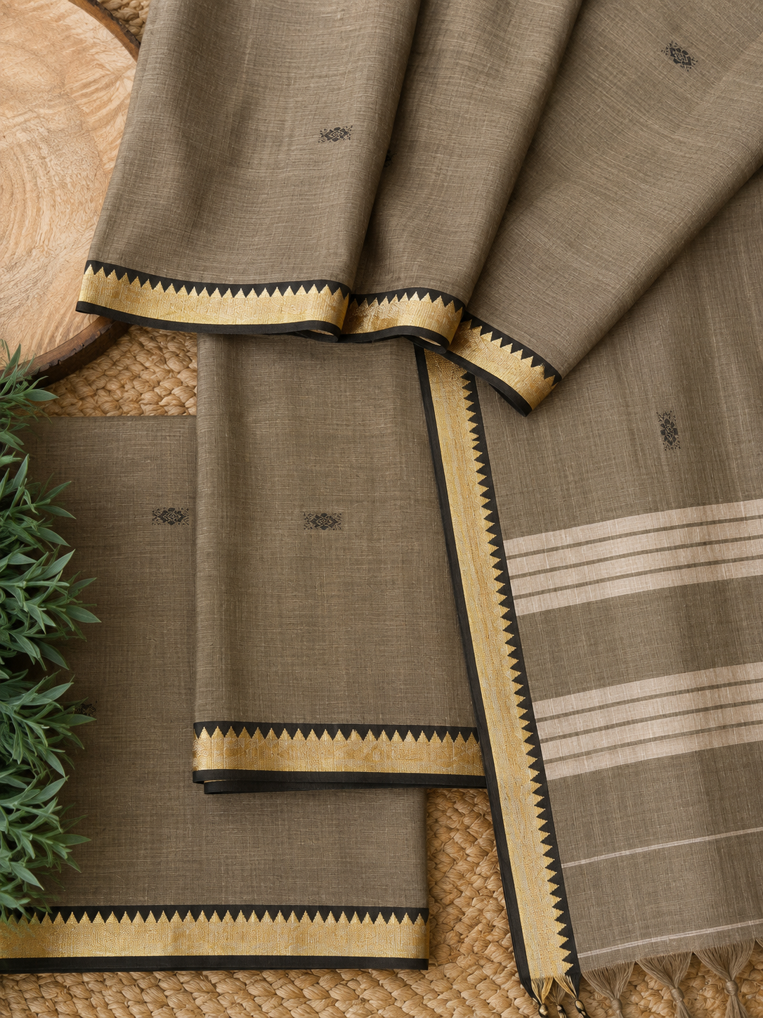 Narayanpeta buttis small boarder dress material set