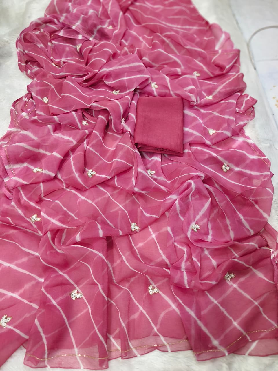 Chiffon lehriya leaf buttis handwork saree