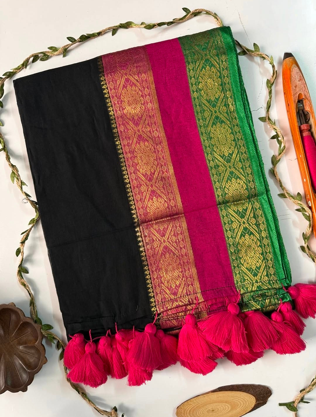 Mul cotton 120 courier zari boarder saree
