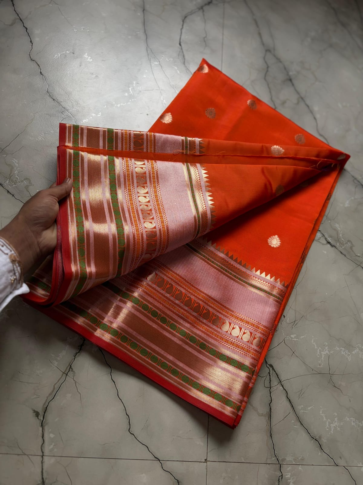 Banarasi soft katan silk contrast boarder saree