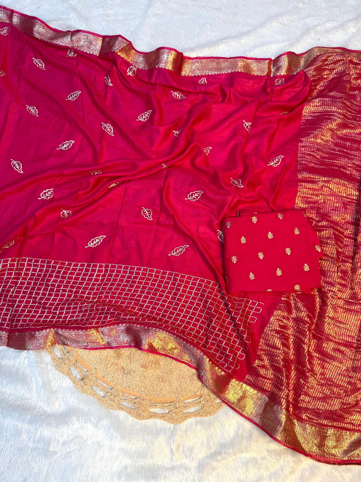 Pure Viscose georgette semi chex chitti pallu saree