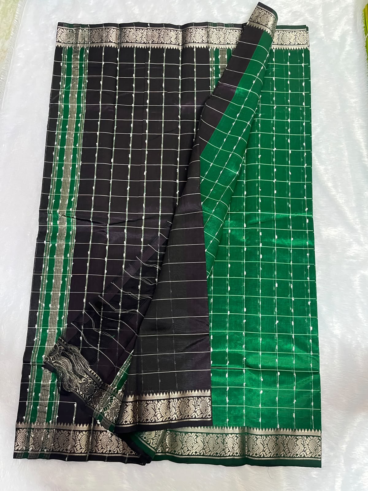 Managalagiri kanchi borader checks saree