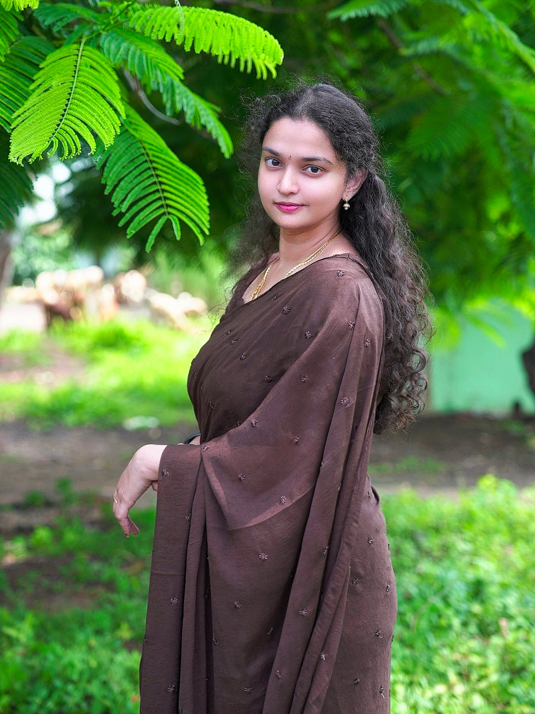 Coffee crush original beads buttis saree